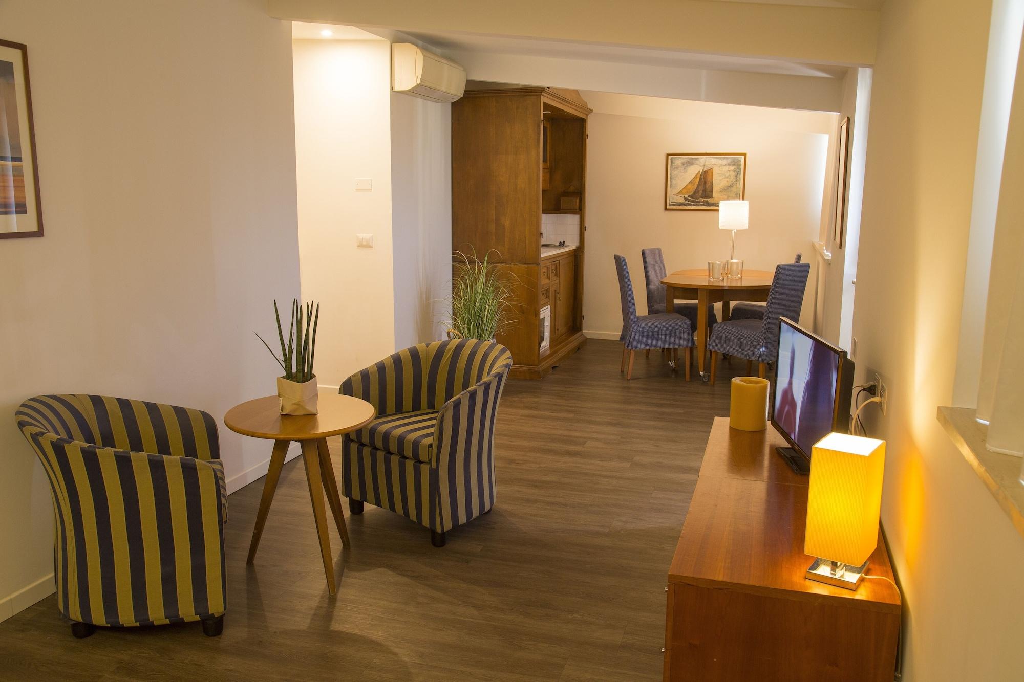 Hotel Mon Cheri Riccione Exteriör bild
