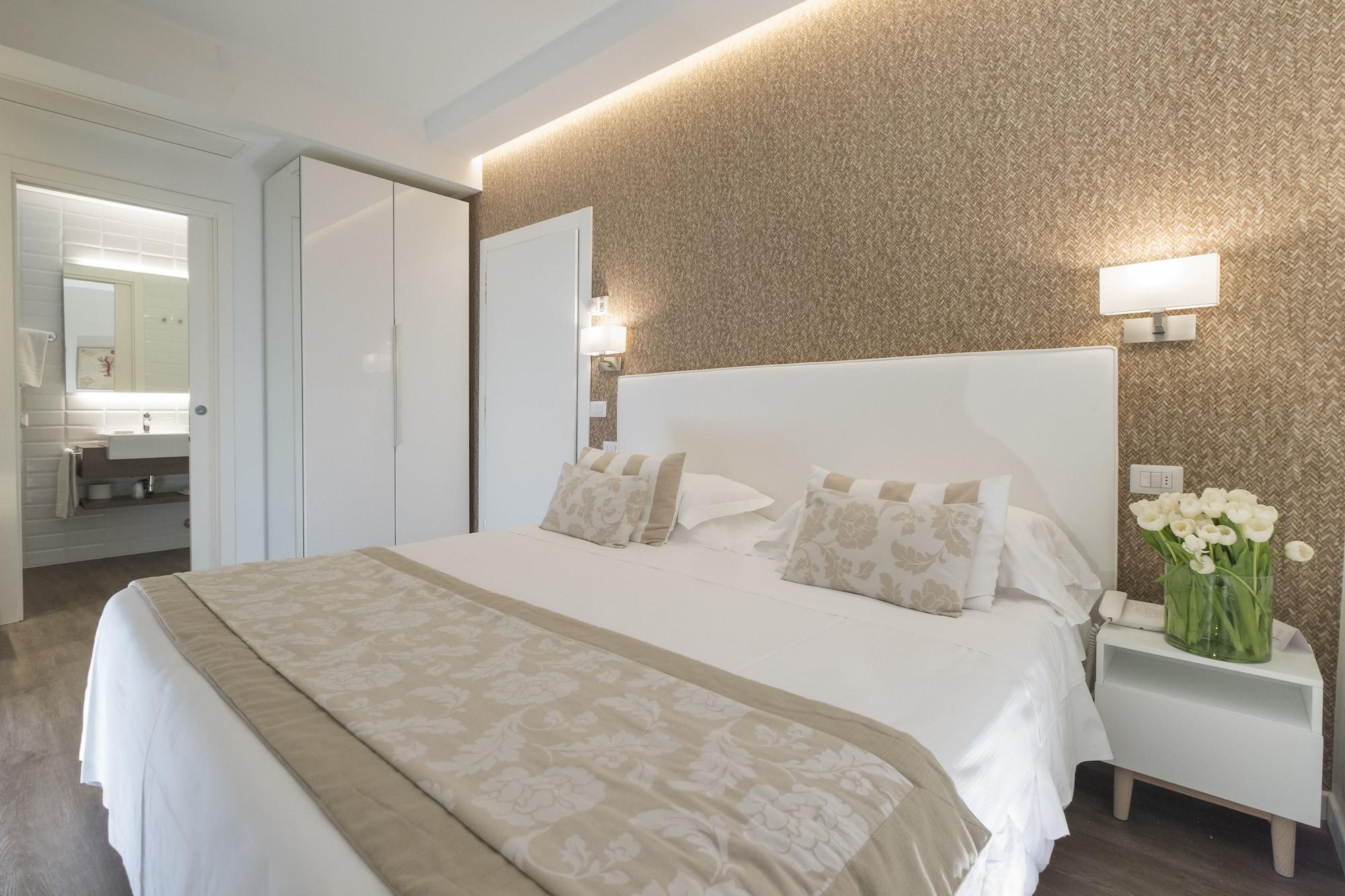 Hotel Mon Cheri Riccione Exteriör bild