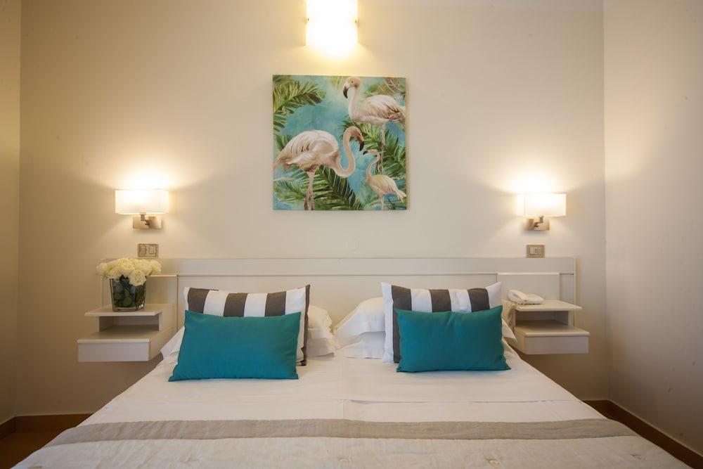 Hotel Mon Cheri Riccione Exteriör bild